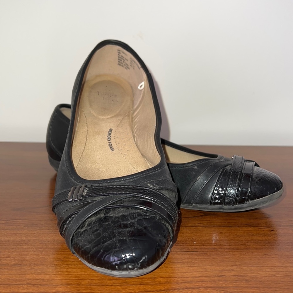 Black flats
